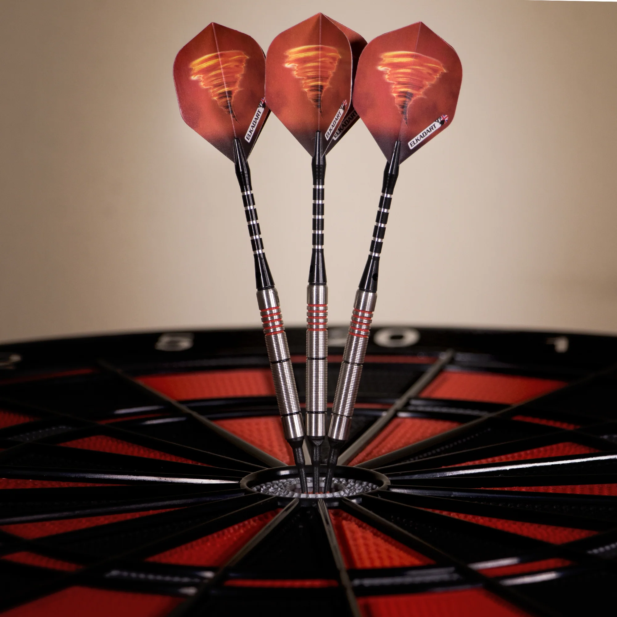 Elkadart Tornado 90% Tungsten Soft Tip Dart Set 4 Red and 2 Black Rings - Image 4